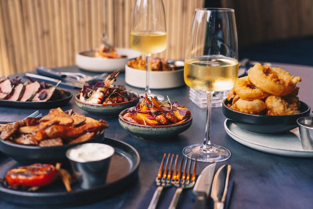 Classic Feast For Two With Wine