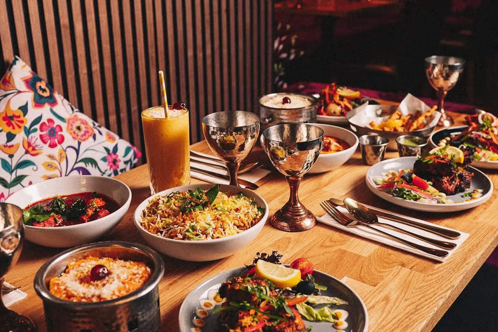 Indian Tapas With Sides And Wine For Two Near Trongate  (valid 7 Days)