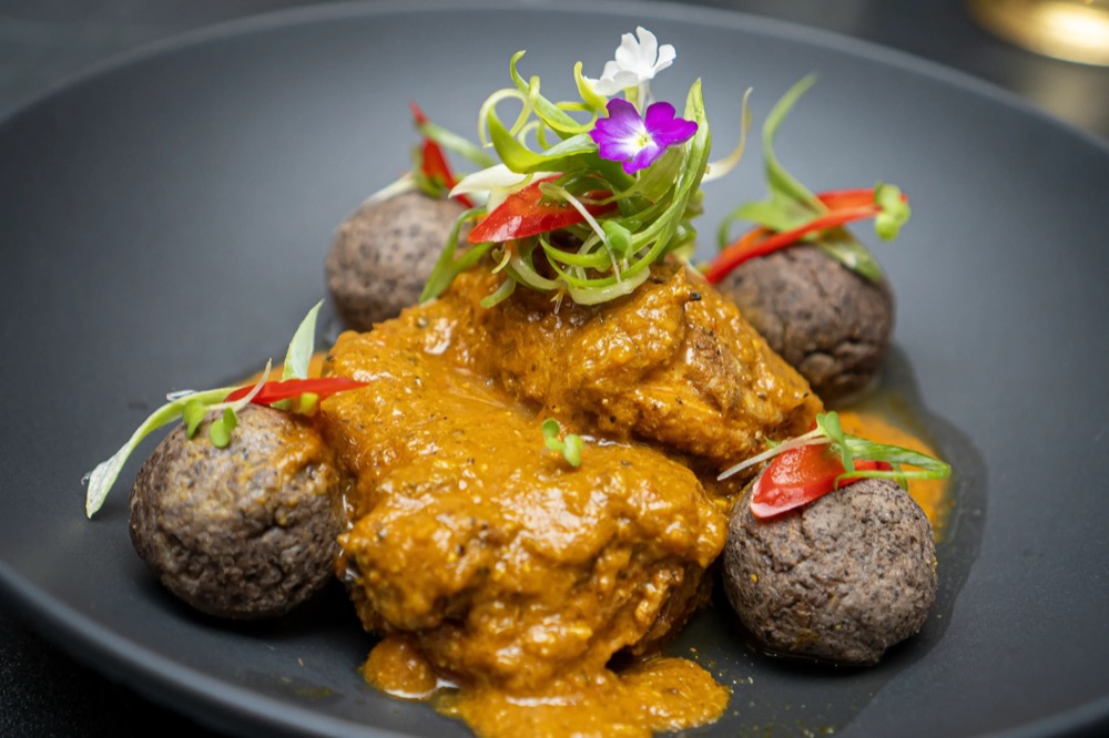 Nepali Gold Feast For Two With Cocktails