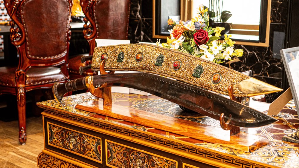 Nepali Gold Feast For Two With Cocktails