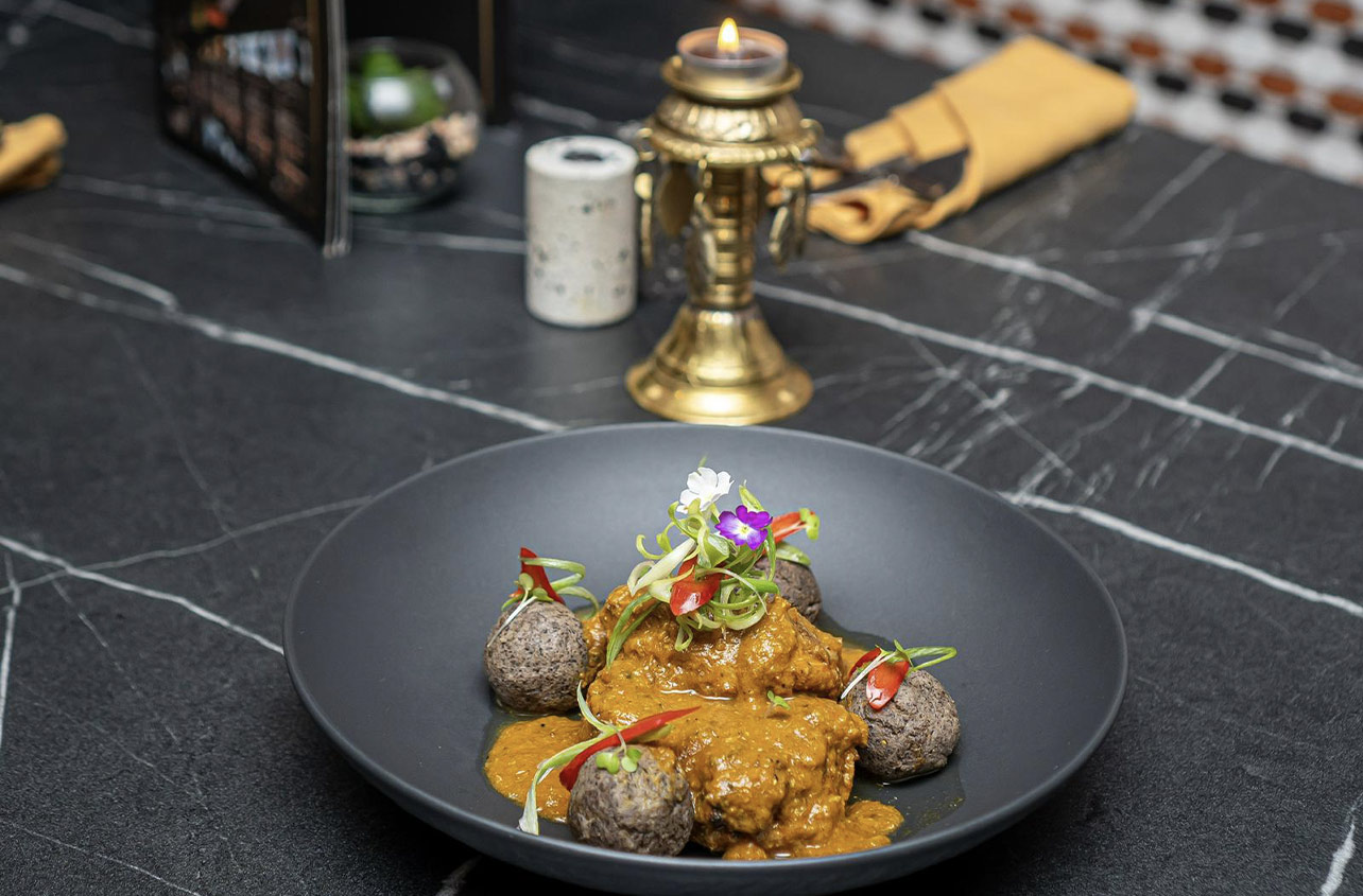 Nepali Gold Feast For Two With Cocktails