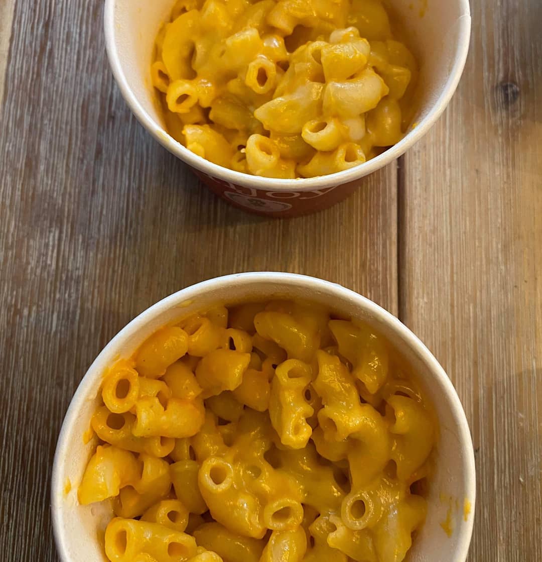 Hank Marvin review photo