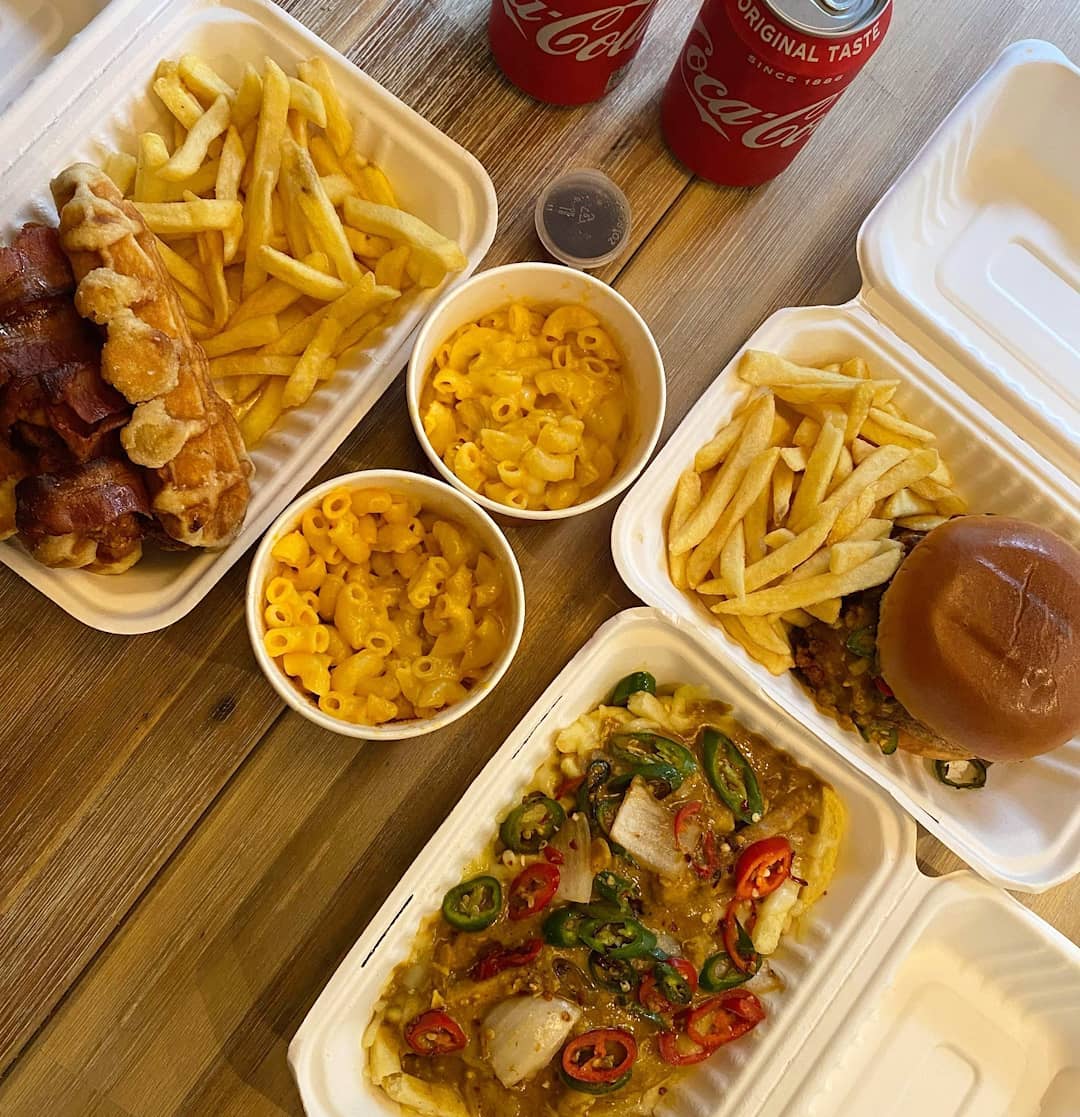 Hank Marvin review photo